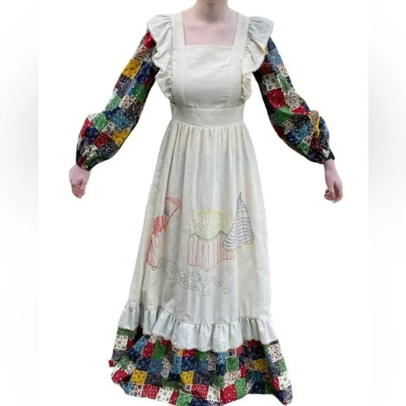 Vicky Vaughn Junior Dresses & Skirts - 70's Vintage Vicky Vaughn Junior Patchwork Prairie‎ Dress